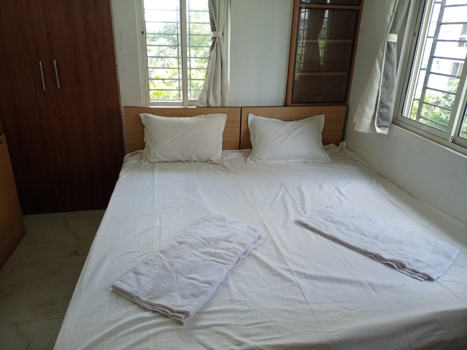Neat & Hygienic Double Bedding with Storage